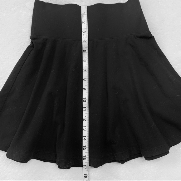 Flirty miniskirt - Picture 2 of 3